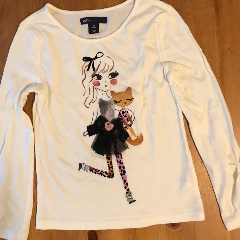 Gap girls long sleeve tee NWOT embellished/ print